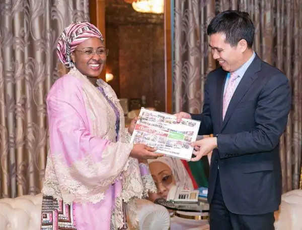 Aisha Buhari All Smiles As She Receives Chinese Ambassador In Abuja